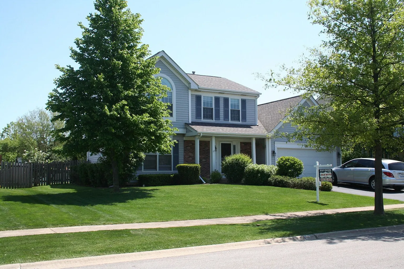 1170 Donegal Ln photo 1