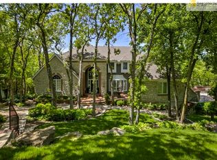 12212 Catalina St, Leawood, KS 66209
