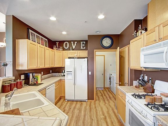 5th image of 1855 Trossachs Blvd SE Unit 1702