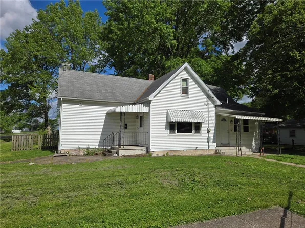 700 E 1st South St, Mount Olive, IL 62069