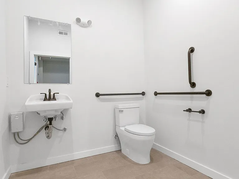 Stunning New Luxury Apartments at The Vienna — Photo 16