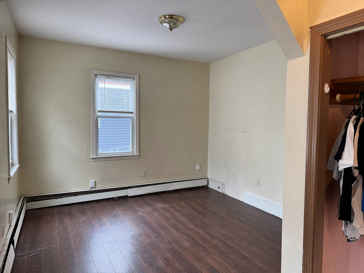 3 bed, 1.0 bath, 1000 sqft, $3,000 — Photo 4