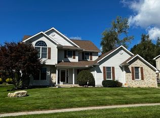 2536 Wintergreen Dr, Erie, PA 16510
