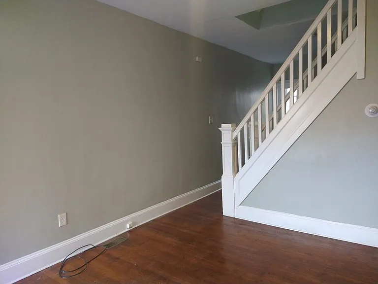 837 Genesee St — Photo 2