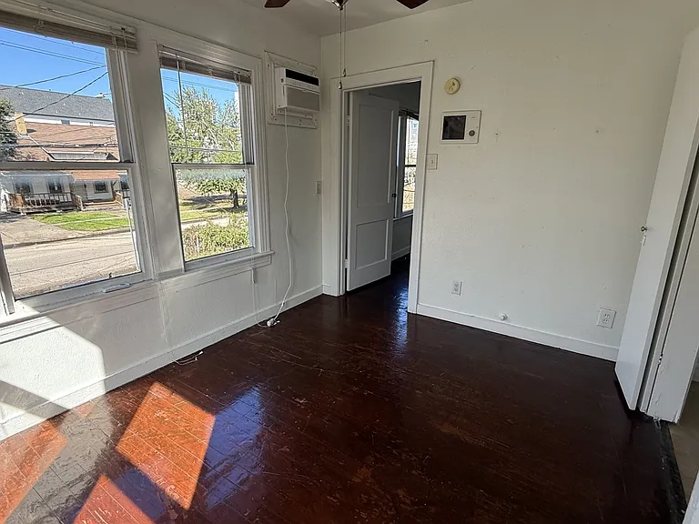 1601 Francis St — Photo 8