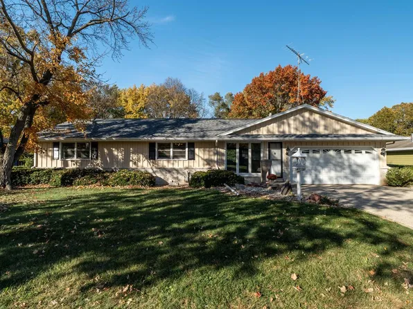 620 Oakland AVENUE, Mukwonago, WI 53149