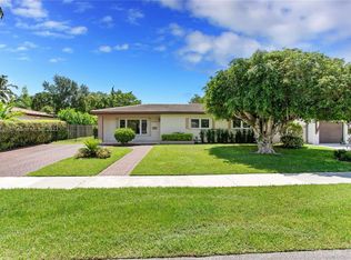 8235 SW 63rd Pl, Miami, FL 33143