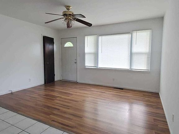 4th image of 142 W Melody Ln