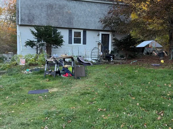 100 Wheelock Rd, Sutton, MA 01590