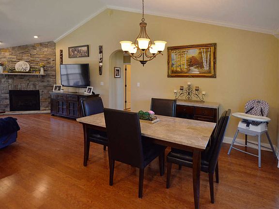 5th image of 5543 Meadow Wells Dr