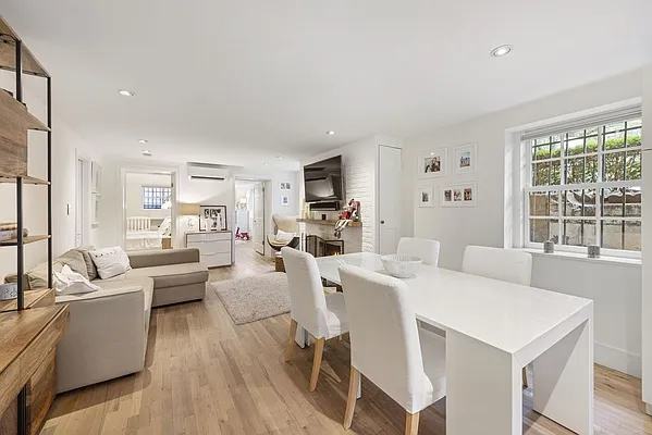 Sold by Compass | media 6