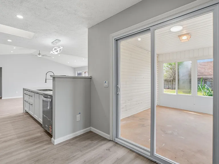 1434 Santa Anita Dr — Photo 15