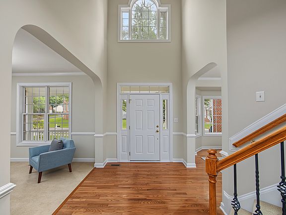 4th image of 1015 Goldenview Ct