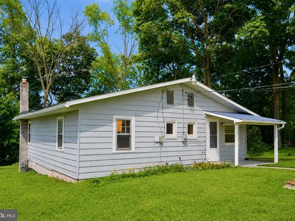 61 Cottage Ln, New Oxford, PA 17350
