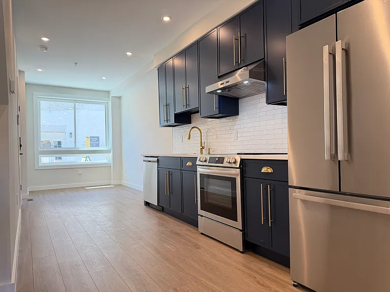 1513 W Stiles St #1 — Photo 16
