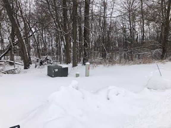 3rd image of 3712 Woodland Ct