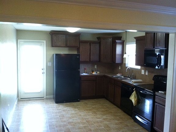 4th image of 39136 Prairie South Dr