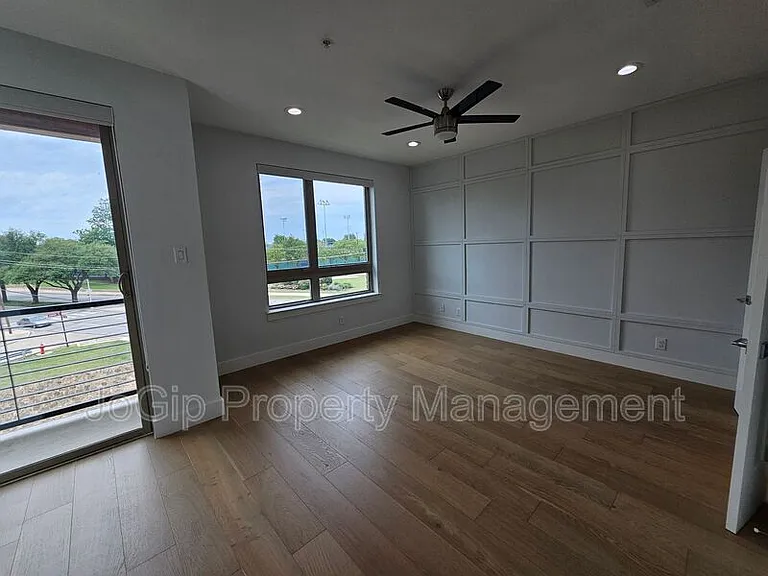 2620 Valley View Ln #102 — Photo 22