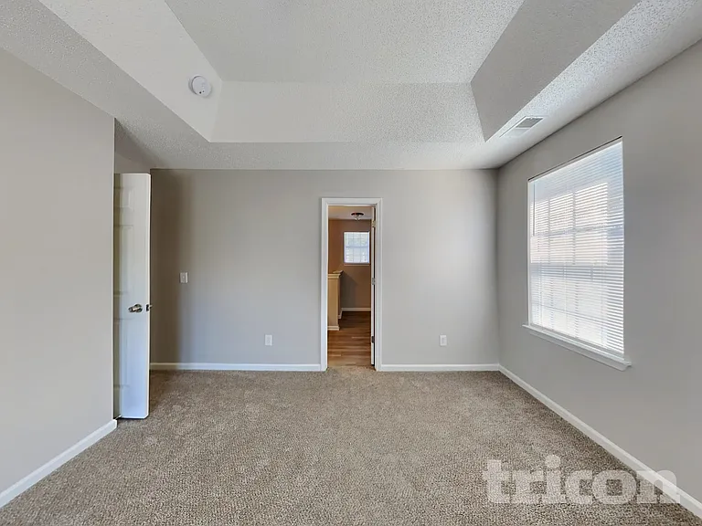 408 Walking Ln — Photo 6