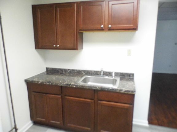 5th image of 1501 Hertel Ave APT 18