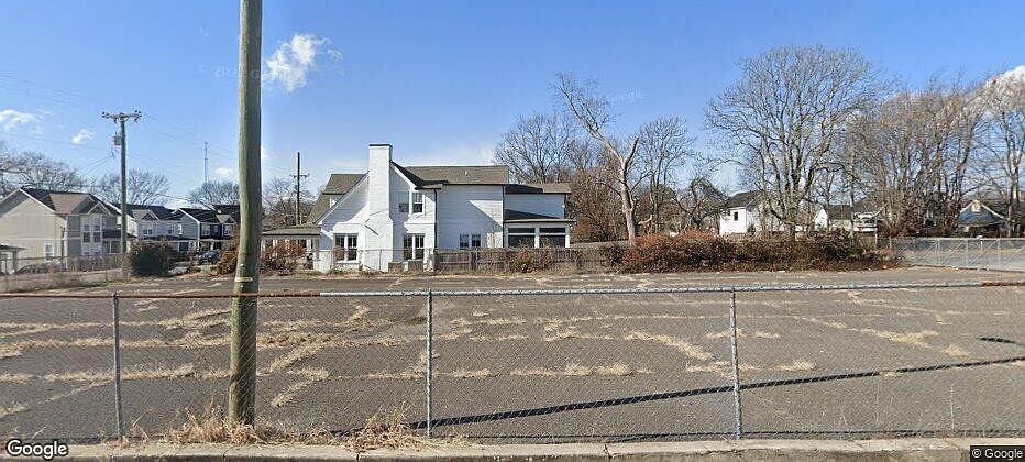 2nd image of 516 Meridian St