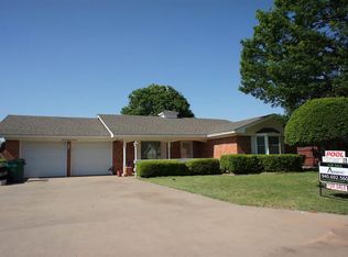 1211 Danberry St, Burkburnett, TX 76354
