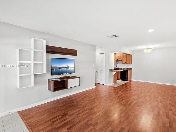 3rd image of 2944 Plaza Terrace Dr #2944