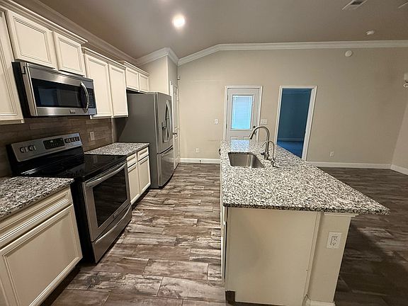 5th image of 1001 E 95th St