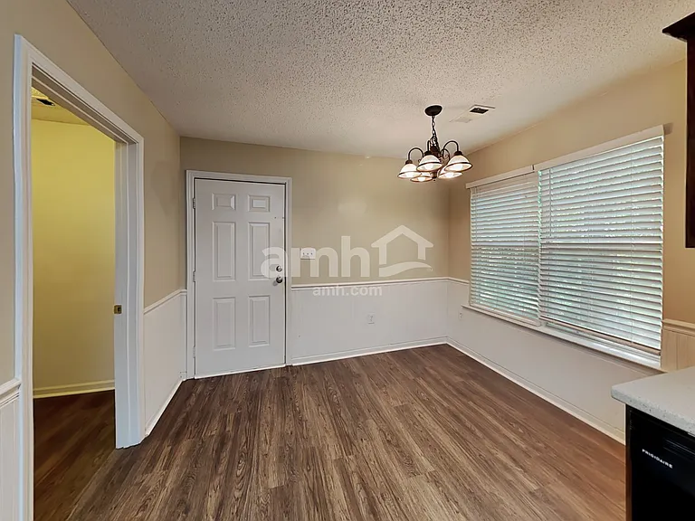 1515 Morning Glory Way — Photo 5