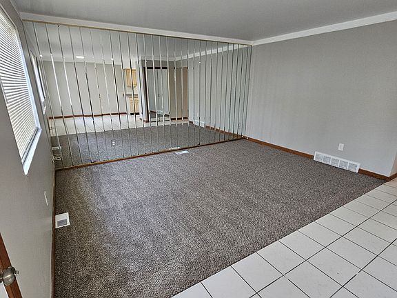 2nd image of 17443 Roseville Blvd