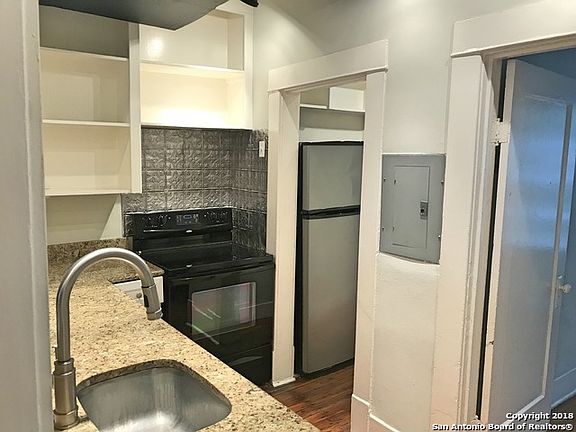 2nd image of 222 Beauregard APT 2