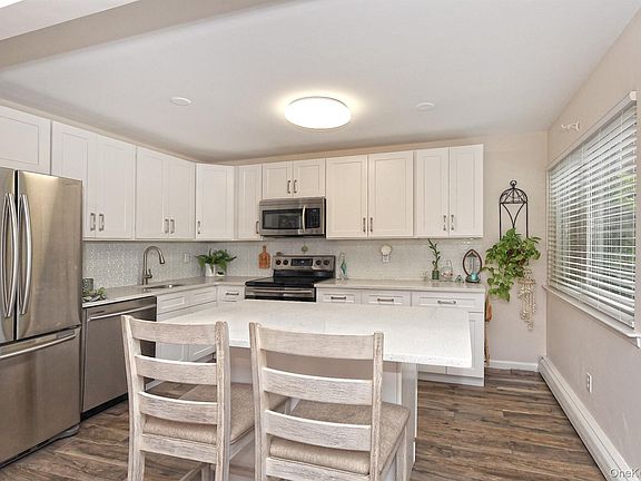 5th image of 745 Conklin Street #18