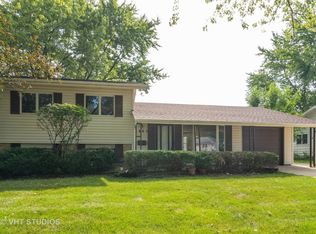 465 Aberdeen St, Hoffman Estates, IL 60169