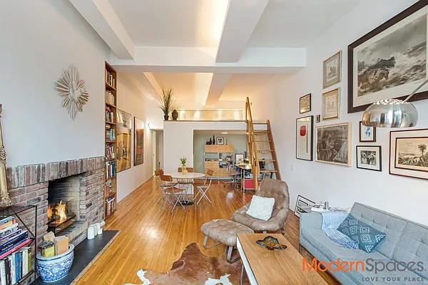 Sold by Modern Spaces | media 23