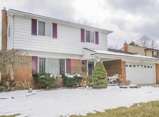 464 Springbrook Cres, Saline, MI 48176