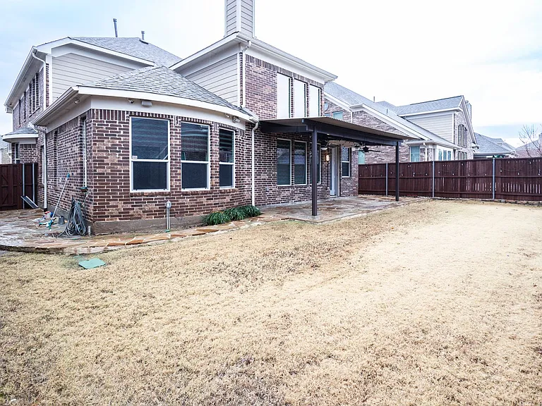 9704 Tanen Dr — Photo 37