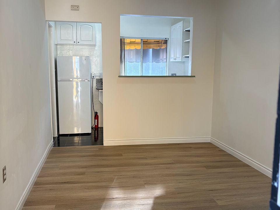 1st image of 5005 1/2 Denny Ave #5005-1/2