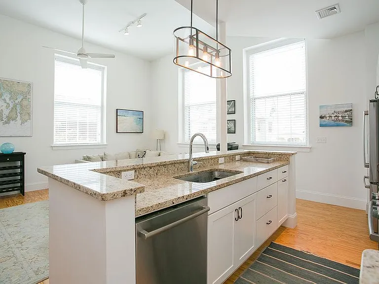 32 Carey St #1D — Photo 10