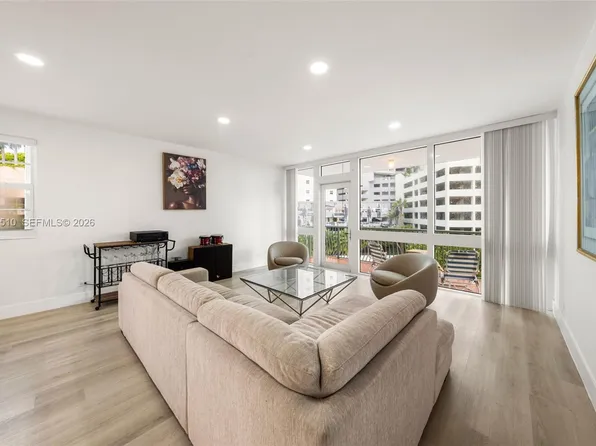 1408 Brickell Bay Dr APT 518, Miami, FL 33131