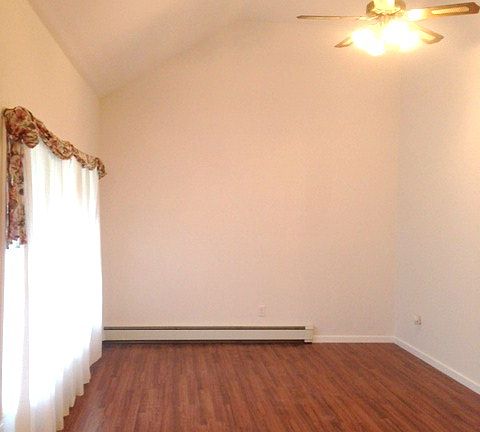 4th image of 43 White St