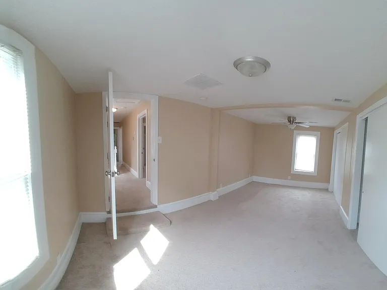 424 Middlesex St — Photo 6