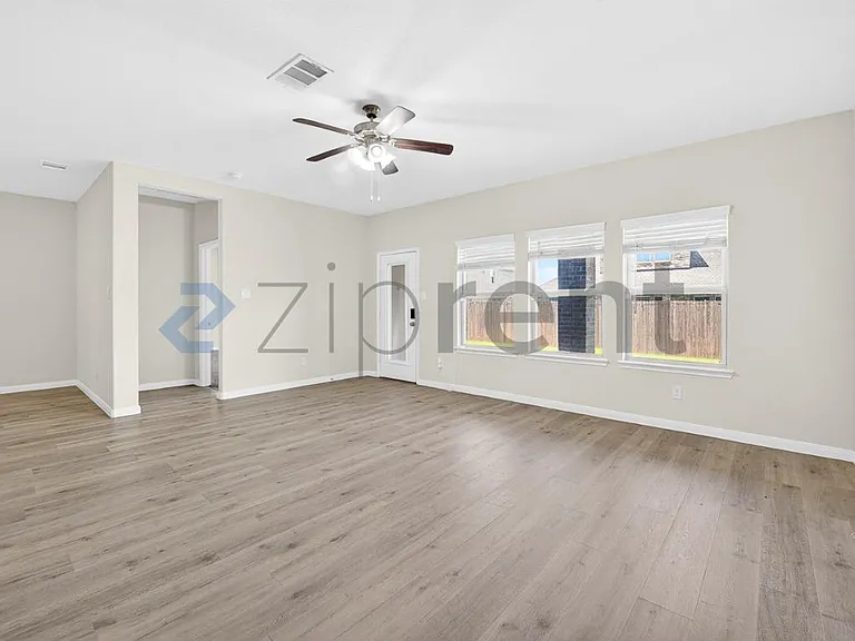 13400 Manuel Dr — Photo 8