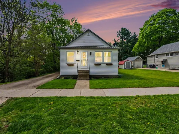 78 Westwood St, Hillsdale, MI 49242