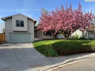 8203 W Deschutes Pl, Kennewick, WA