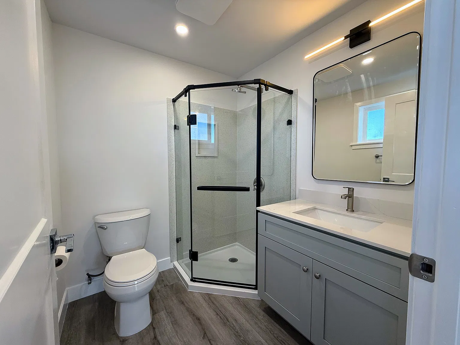 Studio, 300 sqft, $2,000 — Photo 2