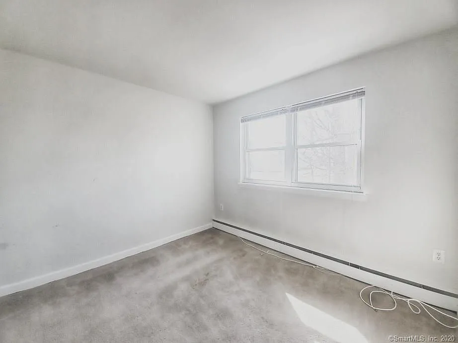 52 Wolfpit Ave — Photo 4