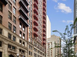 208 W Washington St APT 1801, Chicago, IL 60606