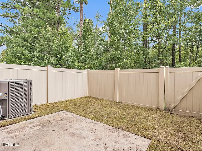 409 Sullivan Loop Rd — Photo 22