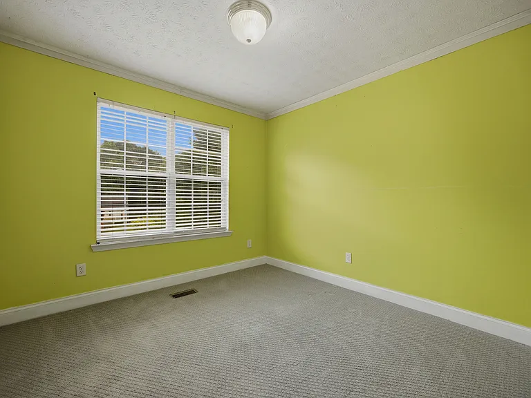 5054 Lancashire Ct — Photo 16