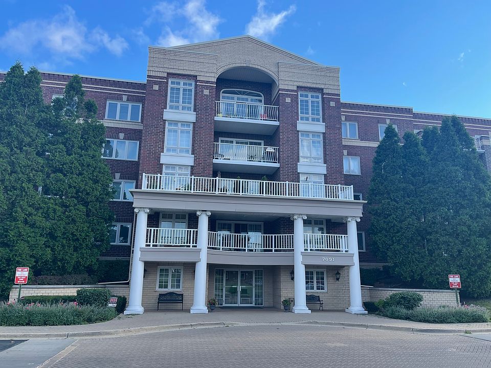 1st image of 7091 W Touhy Ave APT 310